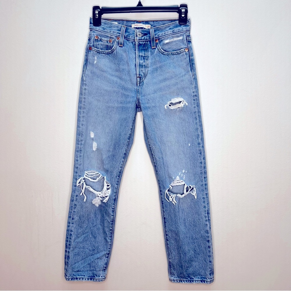 Levi's